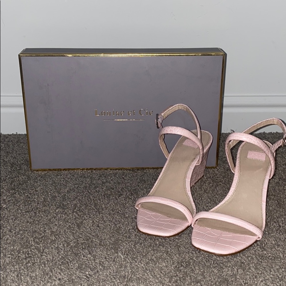 Louise et Cie Wedge